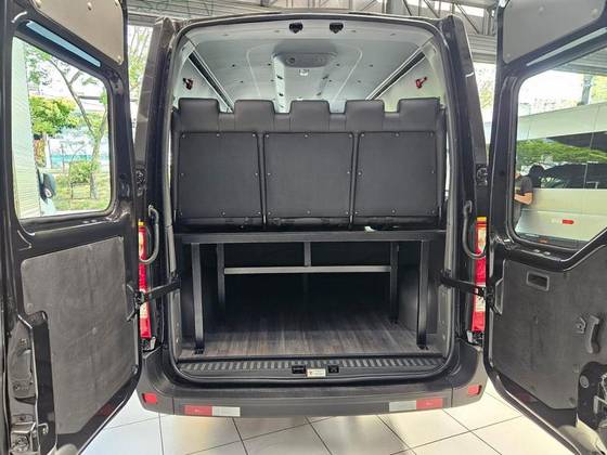 RENAULT MASTER 2.3 DCI DIESEL MINIBUS EXECUTIVE 16L L3H2 3P MANUAL